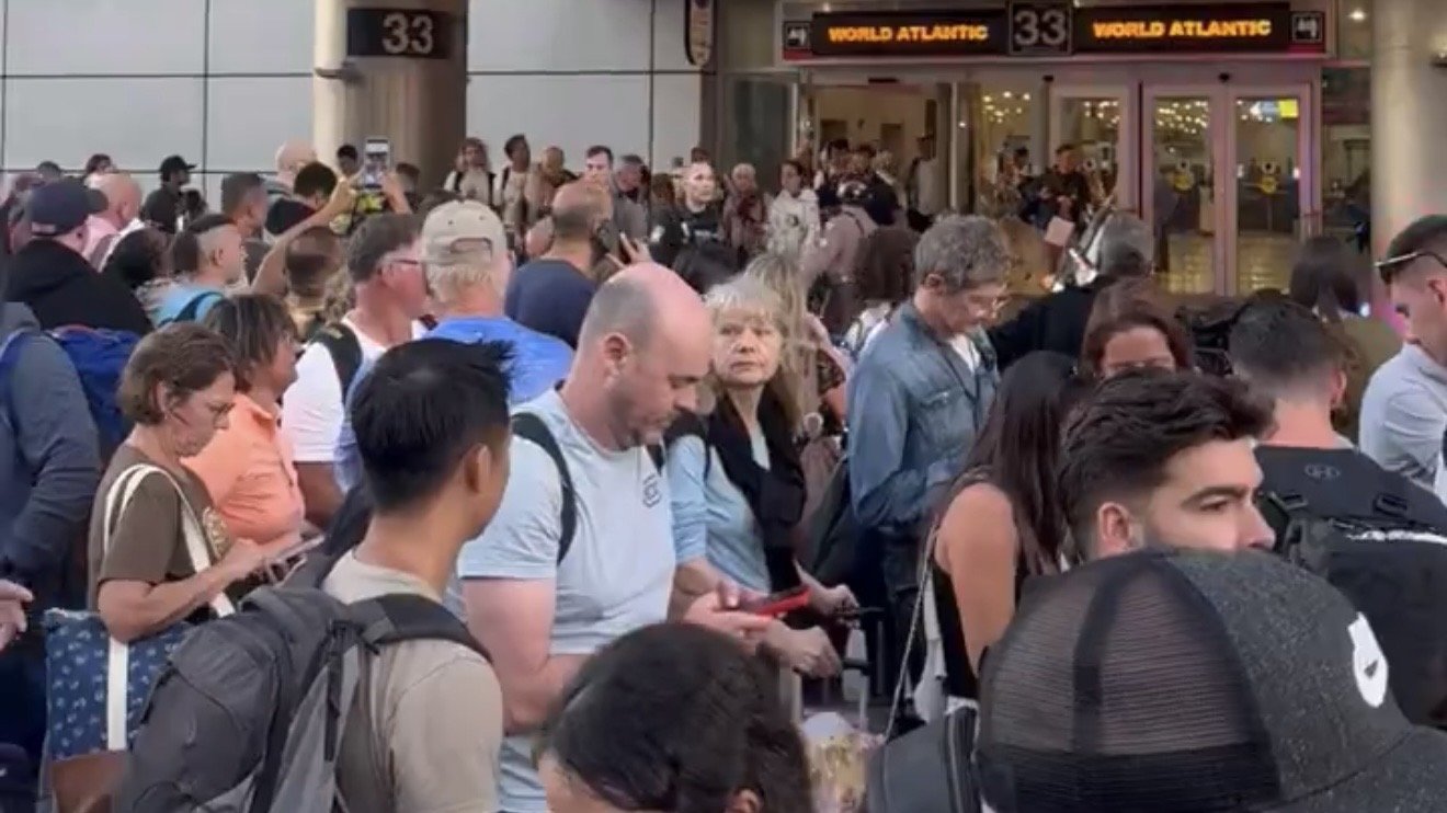 Crowd evacuated outside Miami International Airport