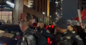 Minneapolis Police Retreat From Downtown as Anti-ICE Protesters Seize Street