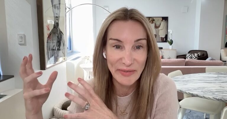 Microphone on a podcast set with a blurred studio background