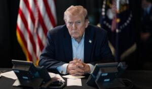 Trump Warns Iran After Hormuz Tensions