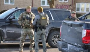 Senator’s ICE visit turns into total chaos