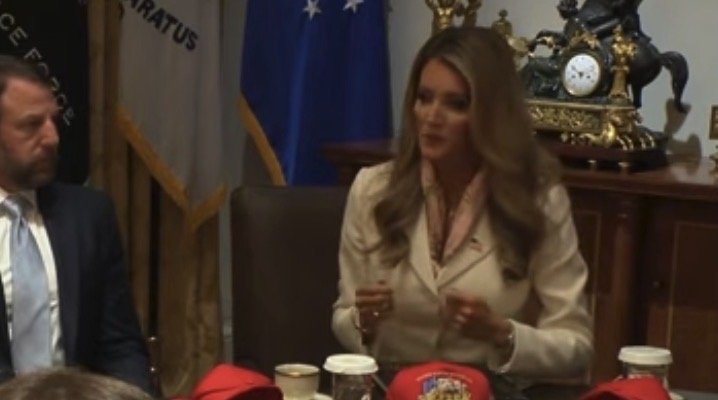 Kelly Loeffler speaking at a White House cabinet meeting about PPP fraud