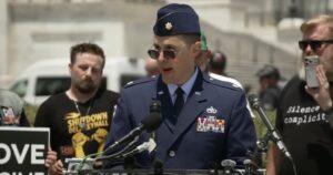 WATCH: Capitol Police Arrest Air Force Major After He Calls for Trump’s Impeachment in Uniform
