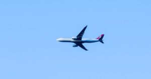 Turkish Migrant Cites Sharia to Refuse Seat Beside Woman, Then Allegedly Hits Flight Attendant